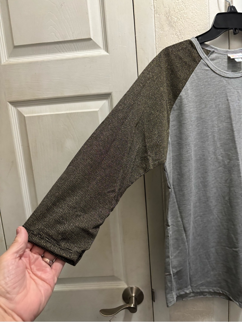 LuLaRoe Gray Tee with Metallic Olive-Gold Sleeves - Picture 5 of 7